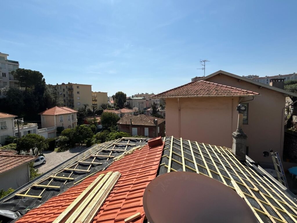 Travaux de charpente – Couvreur Contes